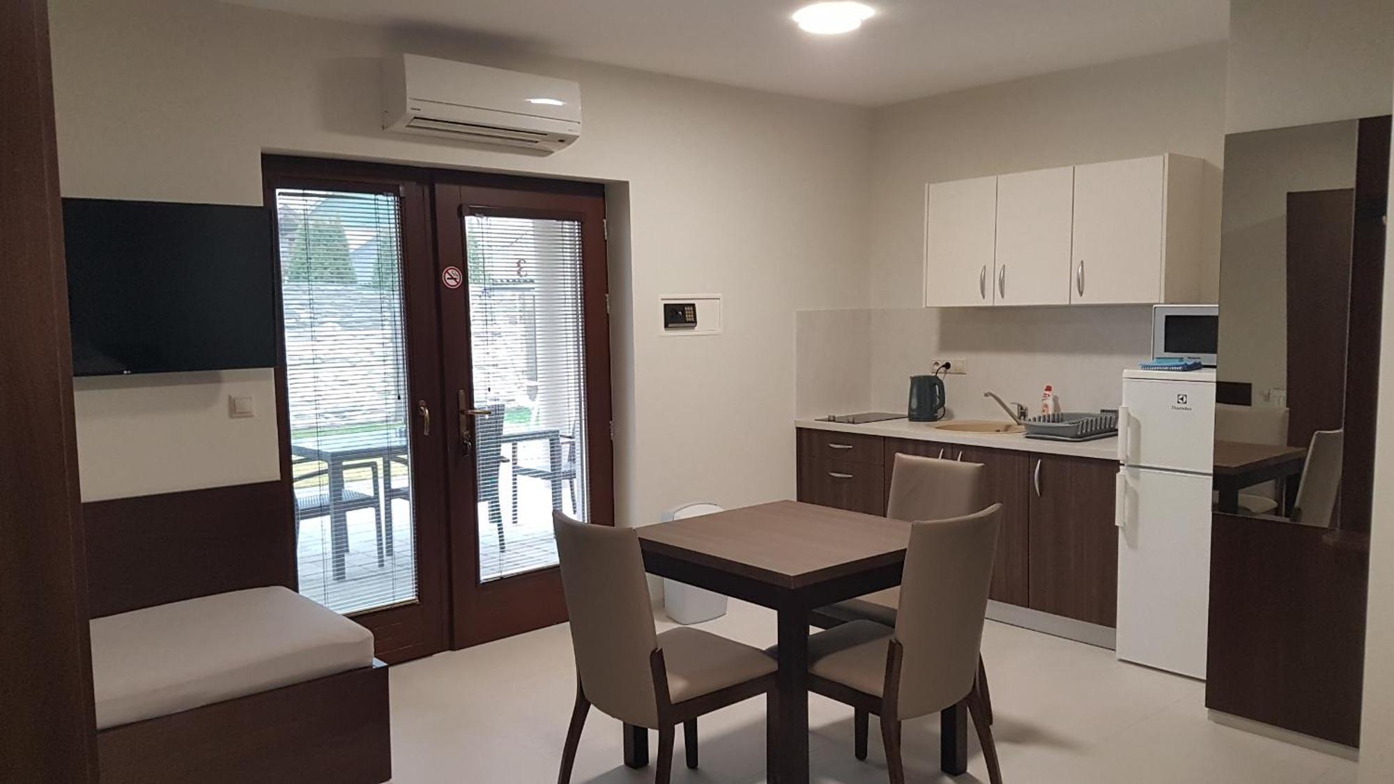 Vila Lexus Veľký Meder Exterior foto
